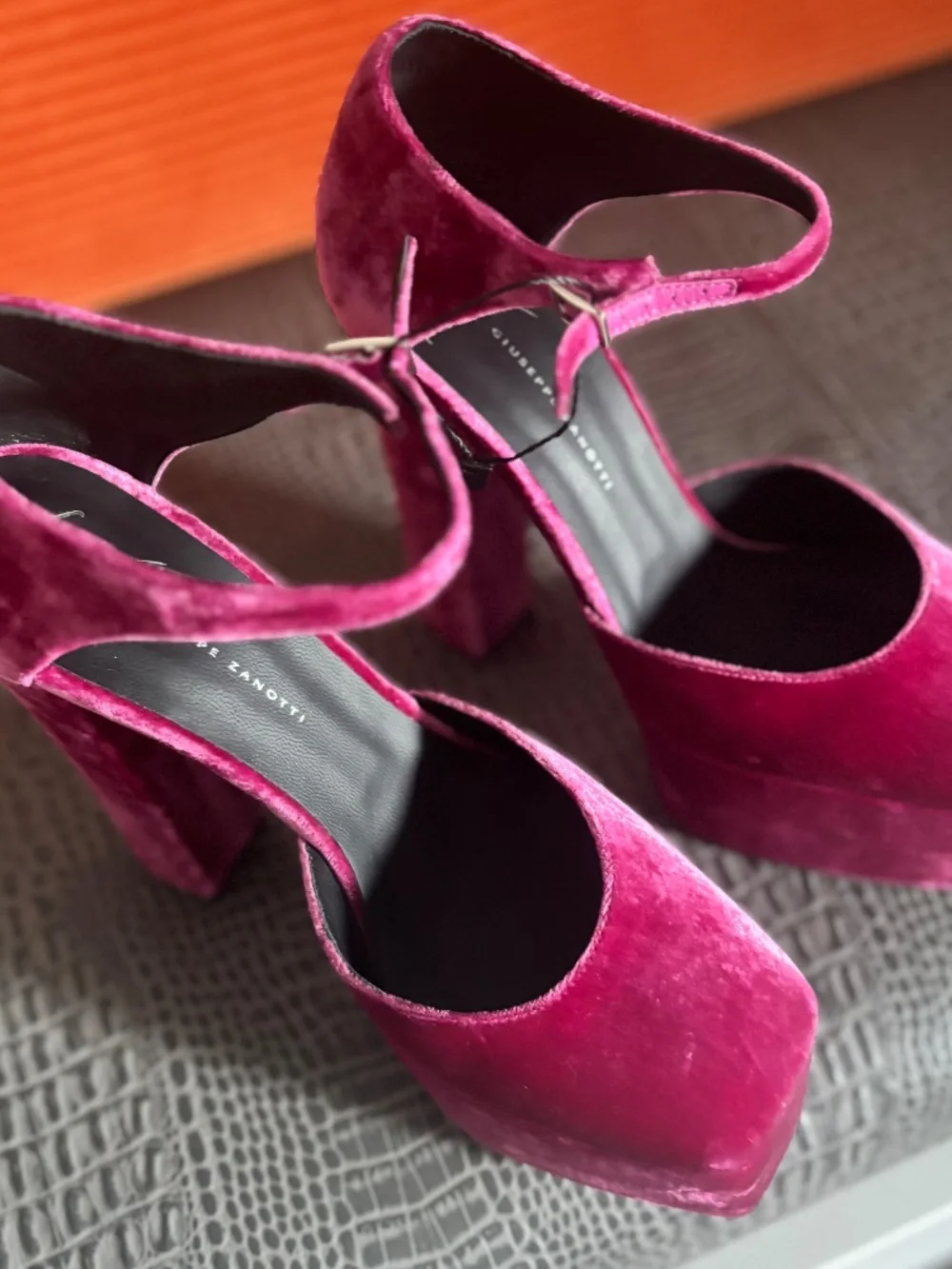Giuseppe Zanotti Pink Velvet D’Orsay Platform Heels Size 10